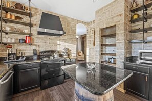 Fridge, microwave, oven, stovetop - Harry Potter Private Pool Castle House Near Disney 5BR Warlock Retreat

 (Clermont)