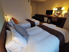 1 soverom, skrivebord, strykejern/-brett og wi-fi (inkludert)