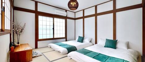 2 bedrooms, desk, iron/ironing board, free WiFi