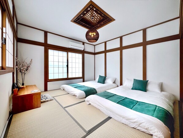 2 bedrooms, desk, iron/ironing board, free WiFi