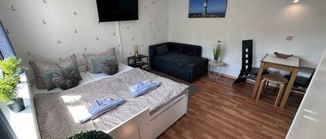 1 多间卧室、熨斗/熨衣板、WiFi、床单