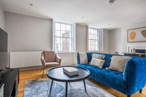 Télévision, chaîne hi-fi