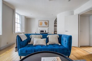 Télévision, chaîne hi-fi