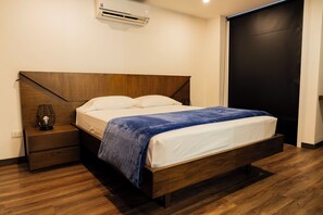 2 bedrooms, WiFi, bed sheets - Terrific Provenza 2-bedroom apt. with AC, WiFi. Parque Lleras (Medellín)