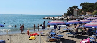 Campsite chalet near Cinque Terre near sea