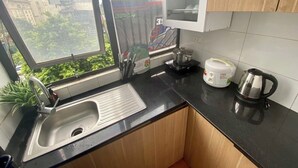 ベーシック スタジオ | 専用キッチン | 冷蔵庫、電子レンジ、炊飯器