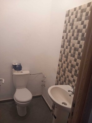 Shower, towels
