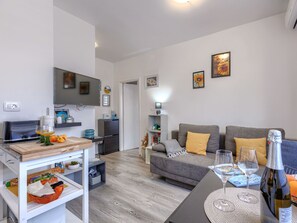 TV - Apartment Mary by Interhome (Umag)