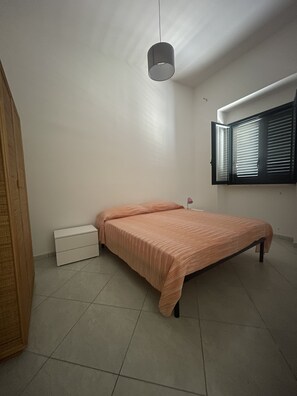1 habitación, ropa de cama y acceso para silla de ruedas 