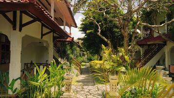 Superior Double Room, Garden View | Garden