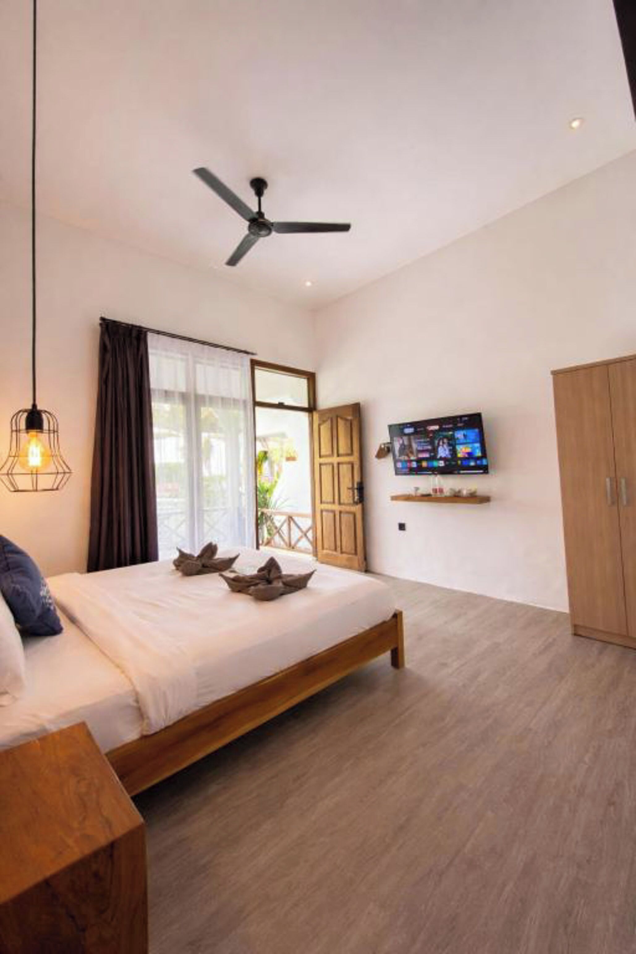 เตียง Select Comfort, โต๊ะทำงาน, พื้นที่ทำงานแบบใช้แล็ปท็อป, Wi-Fi ฟรี