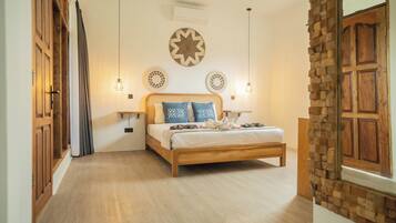 Superior Double Room, Garden View | Desk, laptop workspace, free WiFi