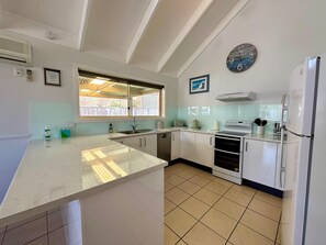 Microwave, stovetop, dishwasher