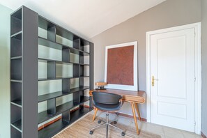 Unclassified image, 2 of 35, button