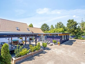 Outdoor dining - "Øthulf" - 200m from the sea by Interhome (Væggerløse)