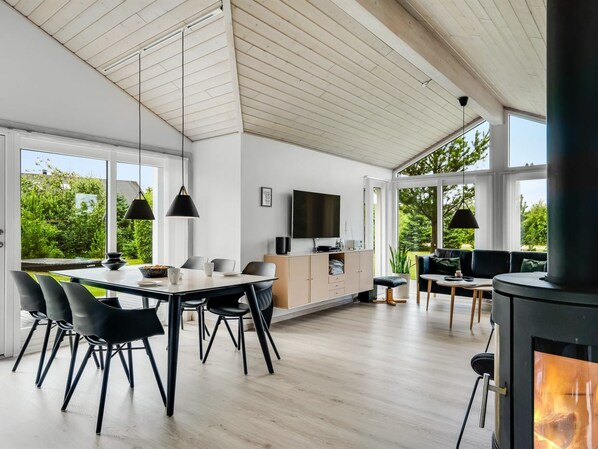 Dining - "Lissi" - 3.5km from the sea by Interhome (Brovst)