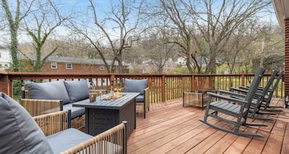 Hot Tub, Beautifully Renovated Historic Home in the Heart of the Bourbon Trail