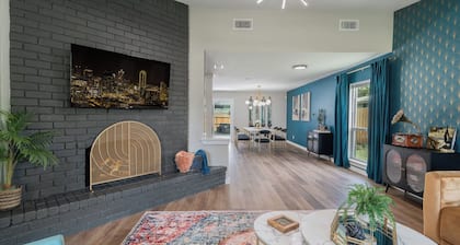 fifa-15 mins to stadium -Speakeasy-game room-Gatsby-themed-heated pool