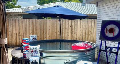 fifa-15 mins to stadium -Speakeasy-game room-Gatsby-themed-heated pool