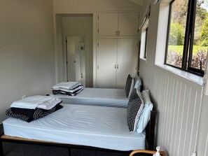2 chambres, fer et planche Ă repasser, Wi-Fi gratuit, draps fournis