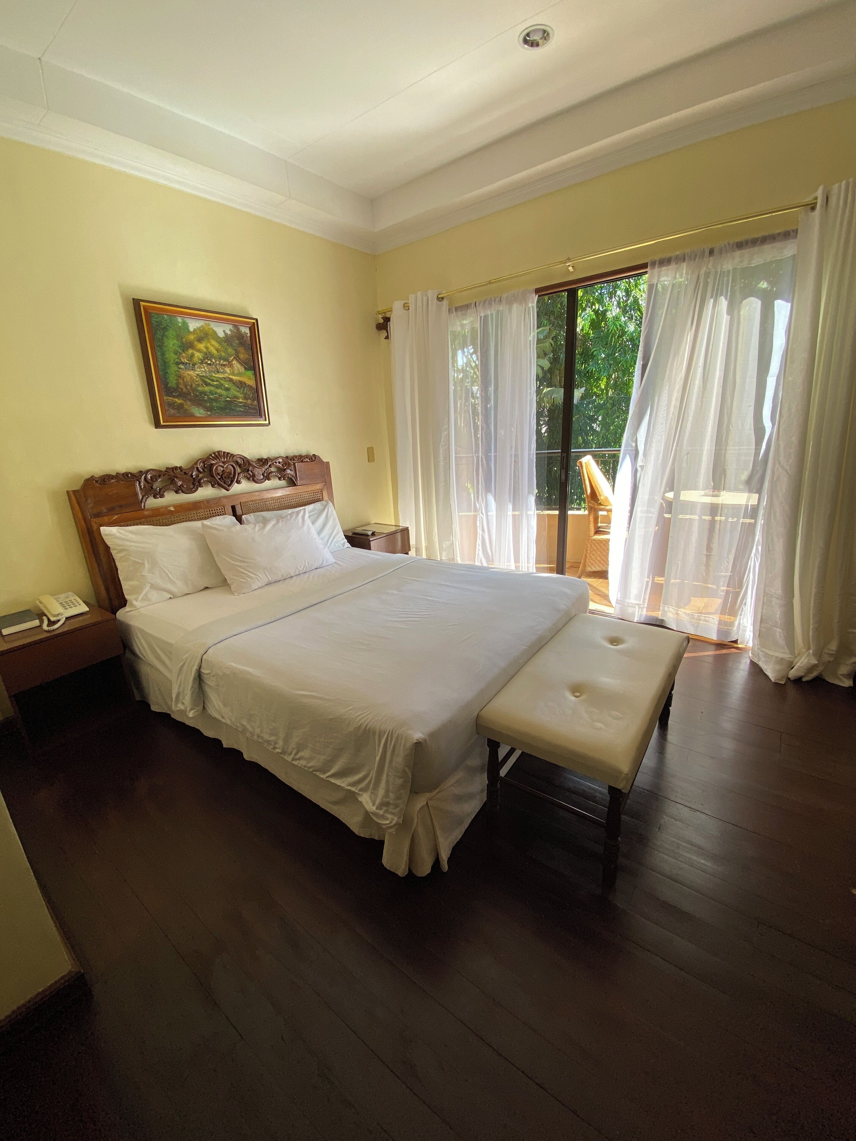 Room amenity