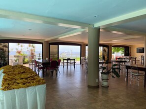 Πρωινό κατά παραγγελία καθημερινά με χρέωση