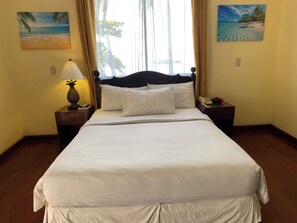 Deluxe Room, Sea View | Room amenity - Sierra Resort  Dauin Negros Oriental (Dauin)