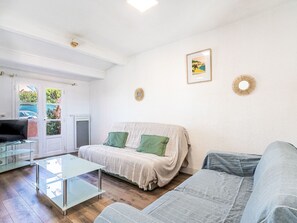 TV - Les Mas de Cogolin by Interhome (Cogolin)