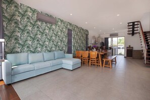 Design Villa, 3 Bedrooms, Garden View | Living area | Smart TV - Modern 3BR Pool Access Villa Argent 6 (Thep Krasattri)