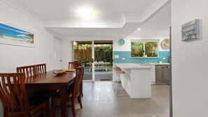 Dining - Shivas Byron - 2 - 3 Somerset Street (Byron Shire)