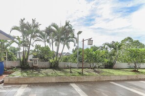 Garden - Hotel O Mp Room (Depok)