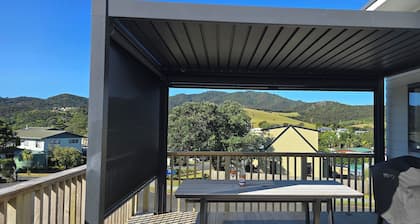 The Beach Hut - A Walk to Hihi Beach.