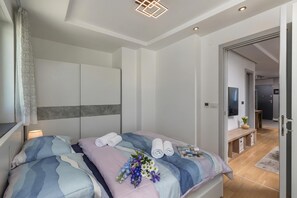 Standard-huoneisto, useita makuuhuoneita (Apartment One Kostrena) | 1 makuuhuone, ilmainen Wi-Fi, vuodevaatteet