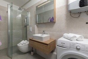 Leilighet – standard, 1 soverom, balkong (Apt One Kostrena Sea-View Balcony &) | Bad