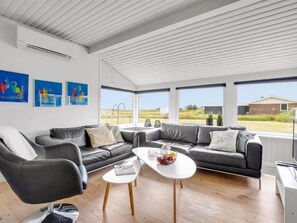 Tv och eldstad