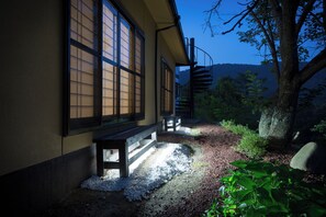 Chambre Quadruple Familiale | Bureau, rideaux occultants, Wi-Fi gratuit, draps fournis