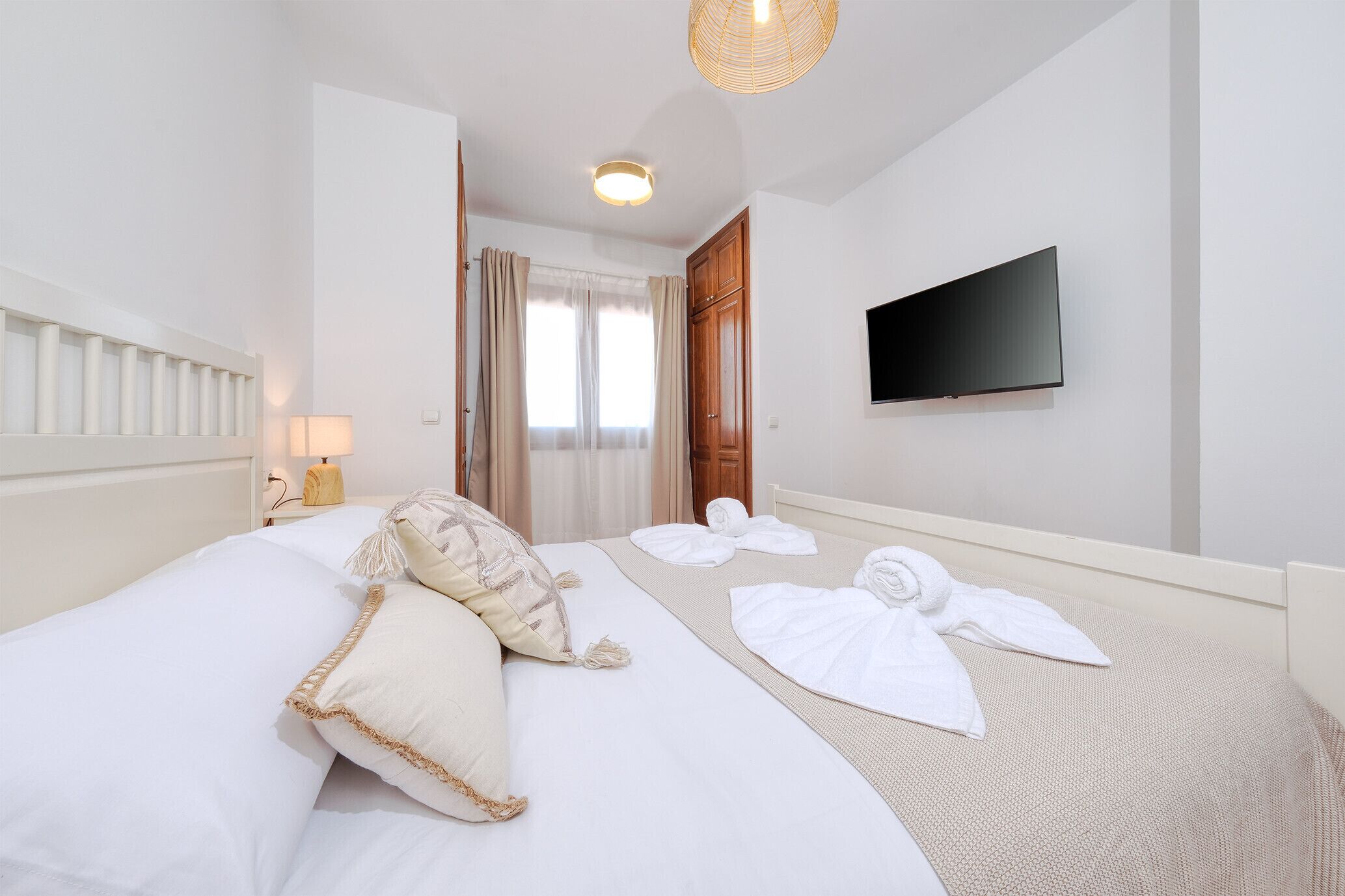 3 chambres, bureau, fer et planche à repasser, Wi-Fi gratuit