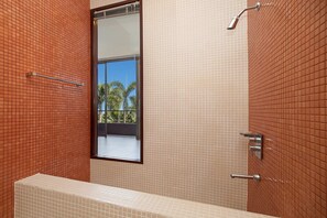 Villa Design, 3 chambres, vue jardin | Salle de bain