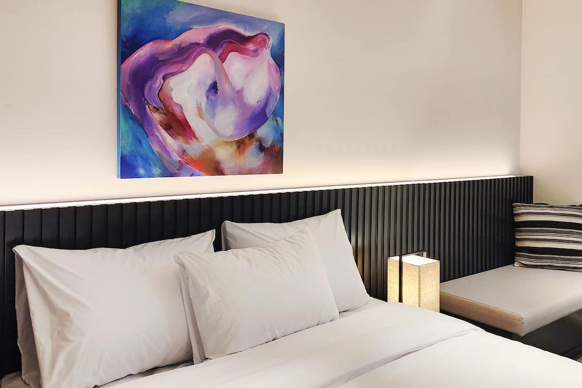 Superior Queen Mountain | Free WiFi, bed sheets
