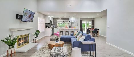 Smart TV, lareira, videogames, monitores de computador