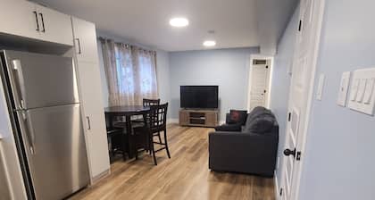 Relax with the whole family at this peaceful place to stay. Close to yyt.