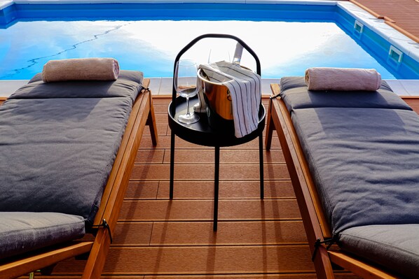 Outdoor pool - Sunset Home | Office | View | Pool (Vršac)