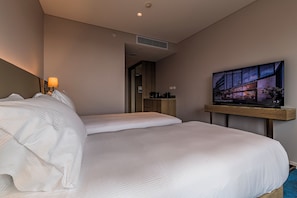 Deluxe Twin Harbour View Room