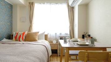 Basic Room, 1 Double Bed, Non Smoking (201) | 1 bedroom, iron/ironing board, free WiFi