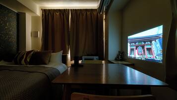 Basic Room, 1 Double Bed, Non Smoking (201) | Iron/ironing board, free WiFi