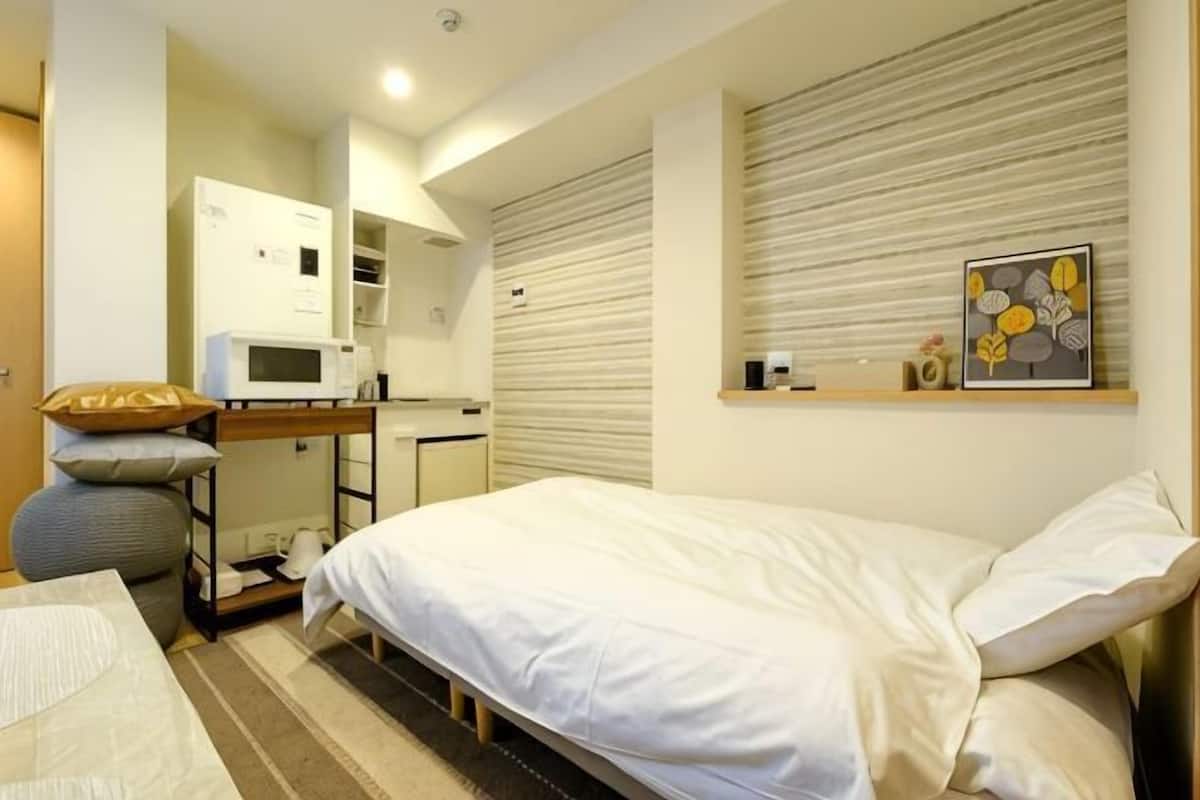 Iron/ironing board, free WiFi