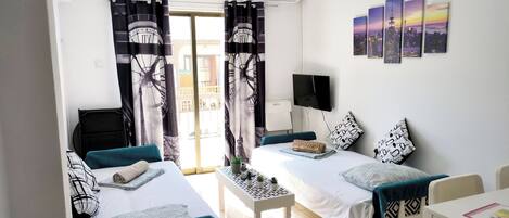 1 bedroom, in-room safe, desk, iron/ironing board