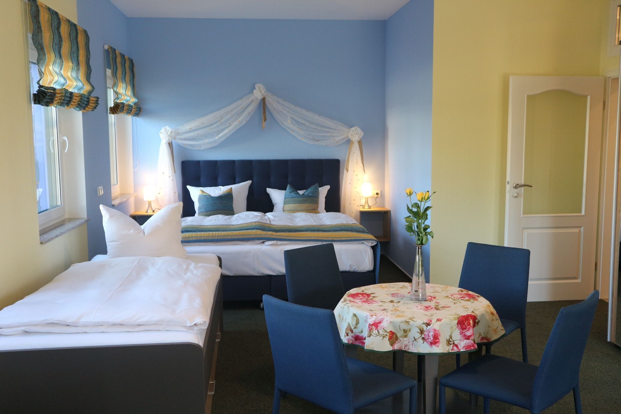 Double Room 3 - Bed & Breakfast Am Waldgürtel - Forst