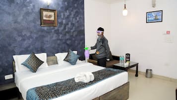 9 chambres, fer et planche à repasser, Wi-Fi, literie fournie