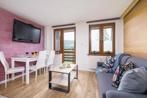 Apartment, 1 Bedroom, Balcony | 1 bedroom, bed sheets - Apartment Zakopane Center by Renters (Zakopane)